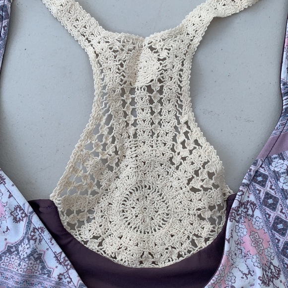 L*Space Swimwear Rimini Joey Reversible Bikini Top - Picture 9 of 9